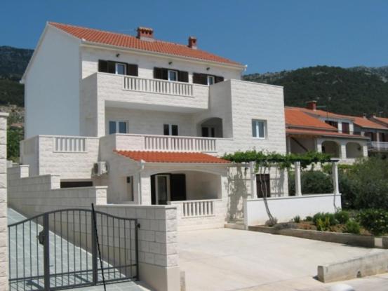 Villa Franka Бол Екстериор снимка