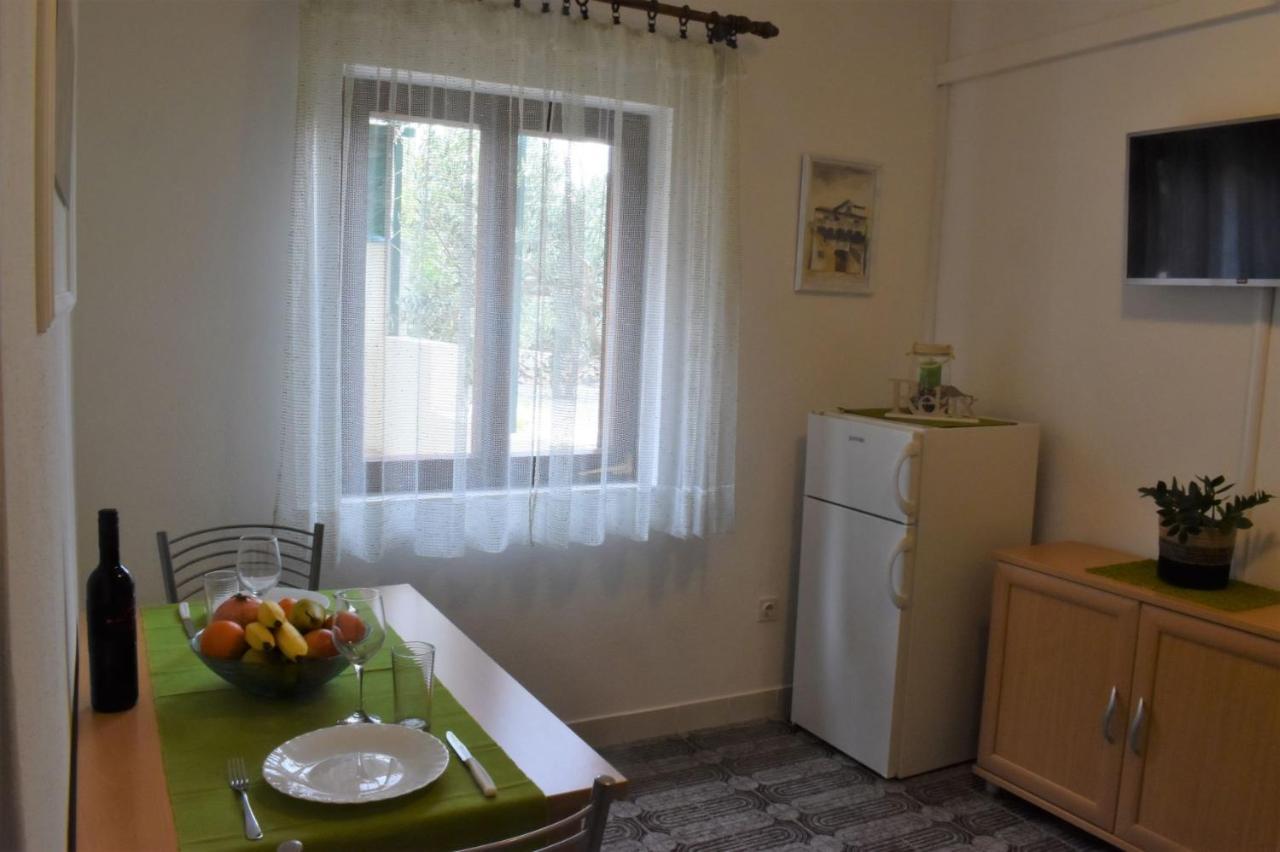 Villa Franka Бол Екстериор снимка